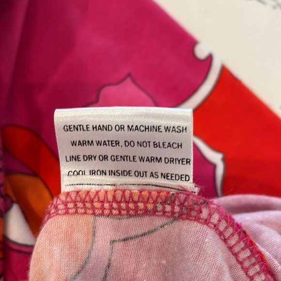 Colorful tunic length top with neckline embellishment, size small - Picture 6 of 7